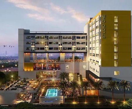 Studio One Hotel Дубай Экстерьер фото